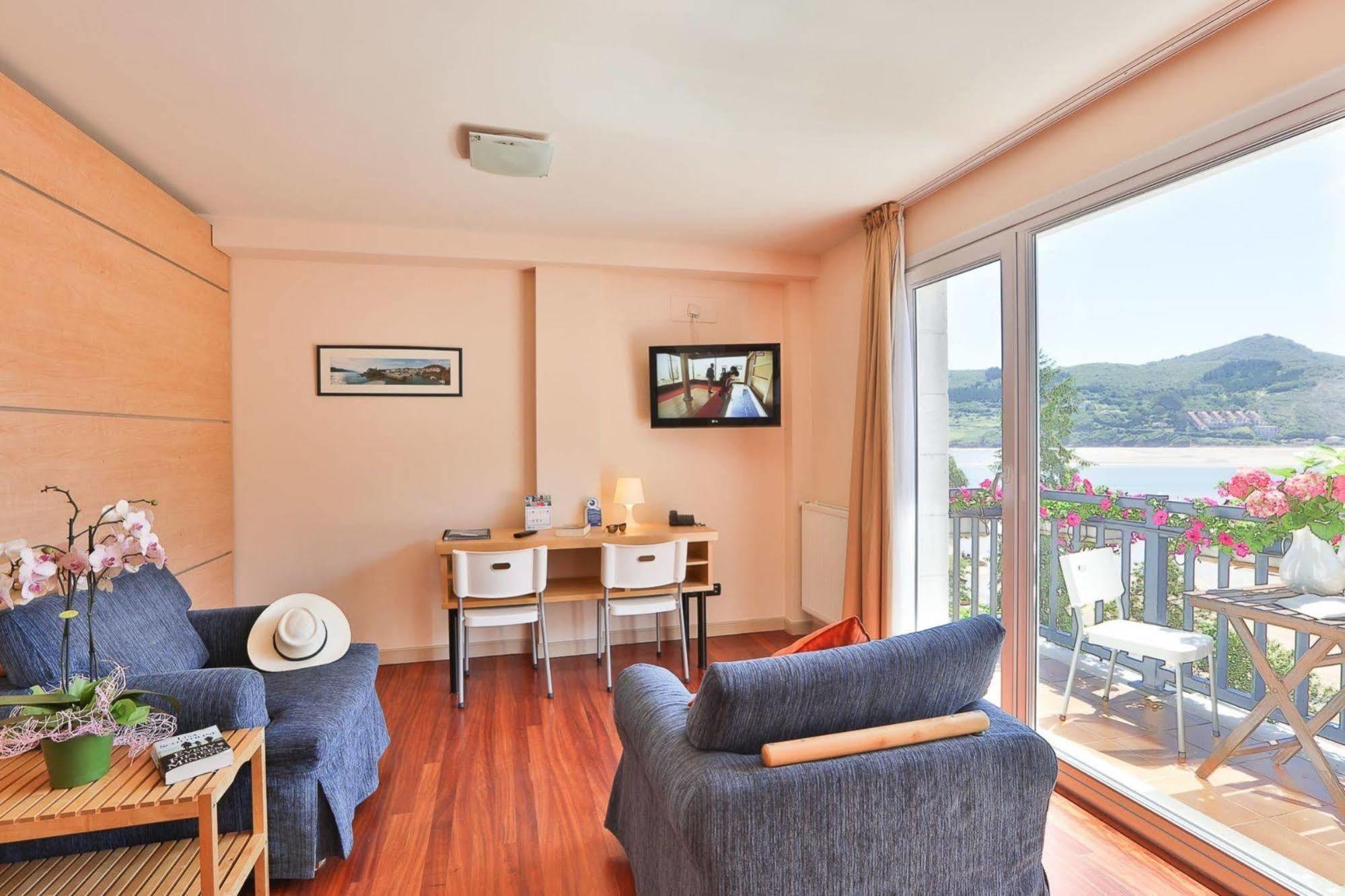 Apartamentos Mundaka Bagian luar foto